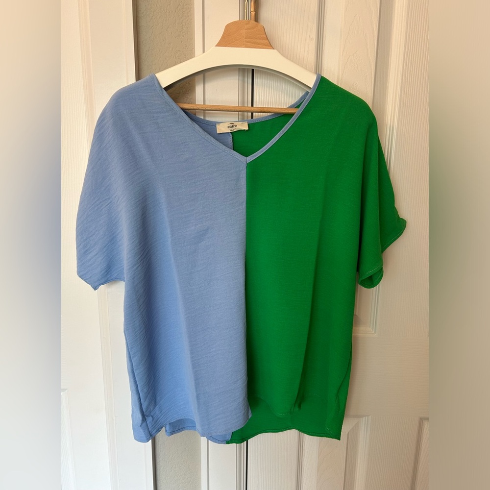 entro Two-Tone Blue and Green V-Neck Blouse